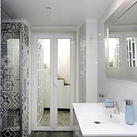 Ps Flats-av Liberdade Vi - Clean&safe Stamp Hotell 3*