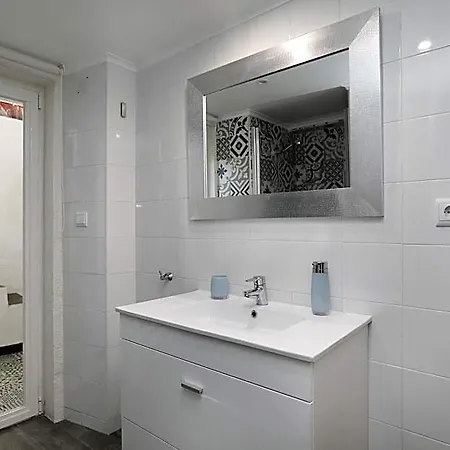 Ps Flats-av Liberdade Vi - Clean&safe Stamp Hotell 3*